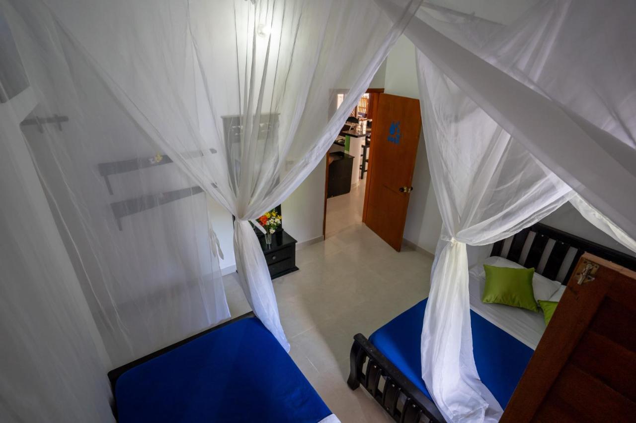 Hostal Coco Bomgo Мінка Екстер'єр фото