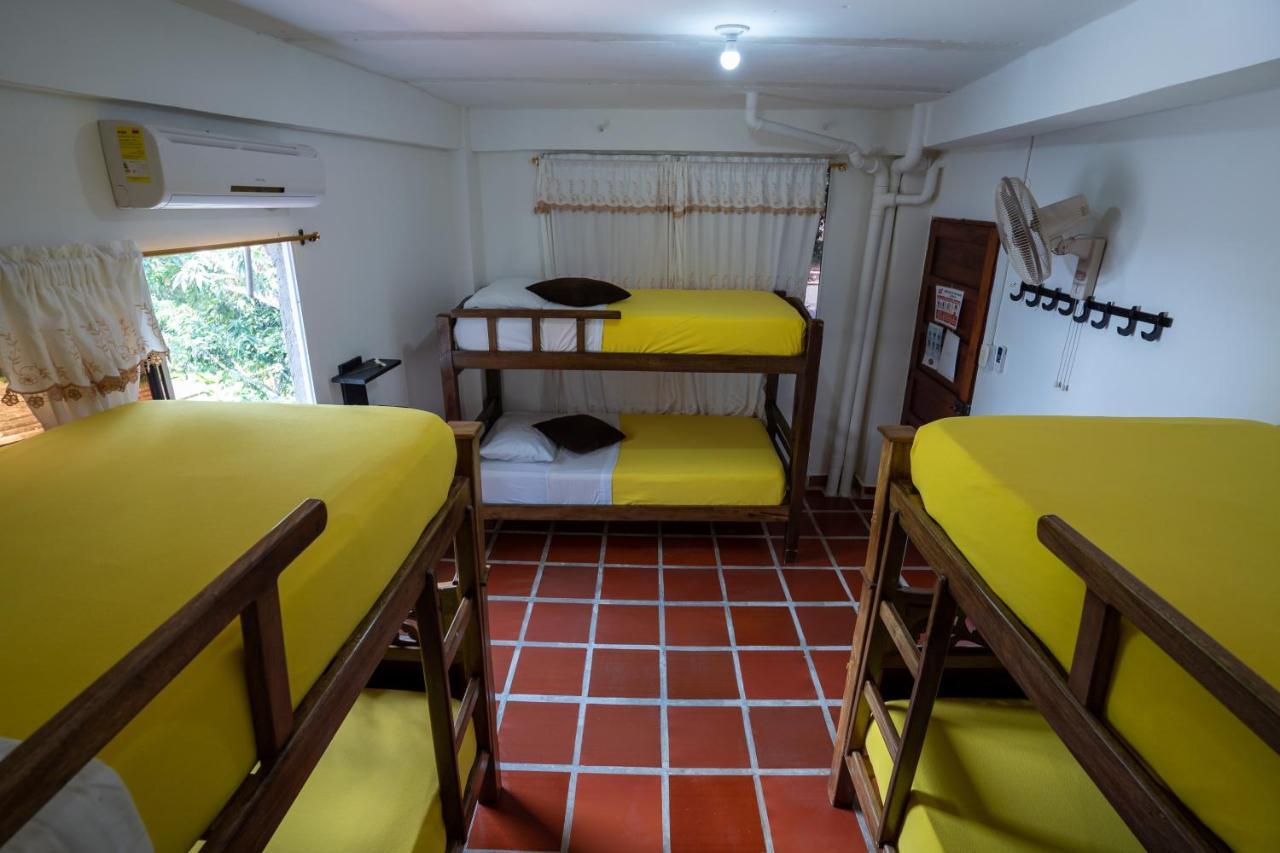 Hostal Coco Bomgo Мінка Екстер'єр фото