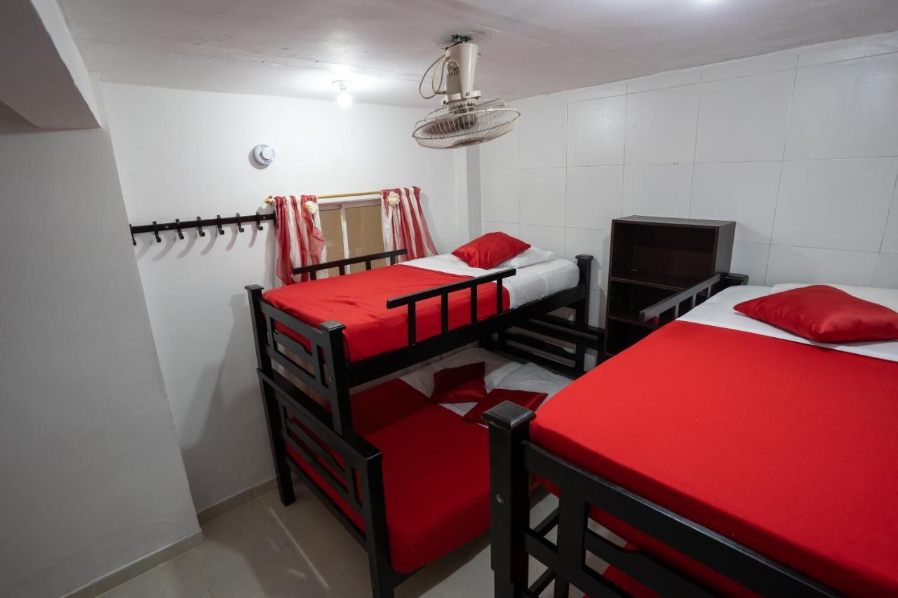 Hostal Coco Bomgo Мінка Екстер'єр фото