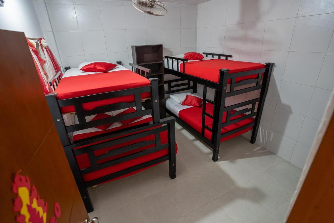 Hostal Coco Bomgo Мінка Екстер'єр фото